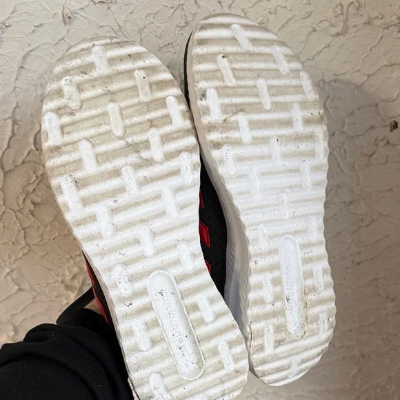 Adidas Black and Red Sneakers - Picture 9 of 10